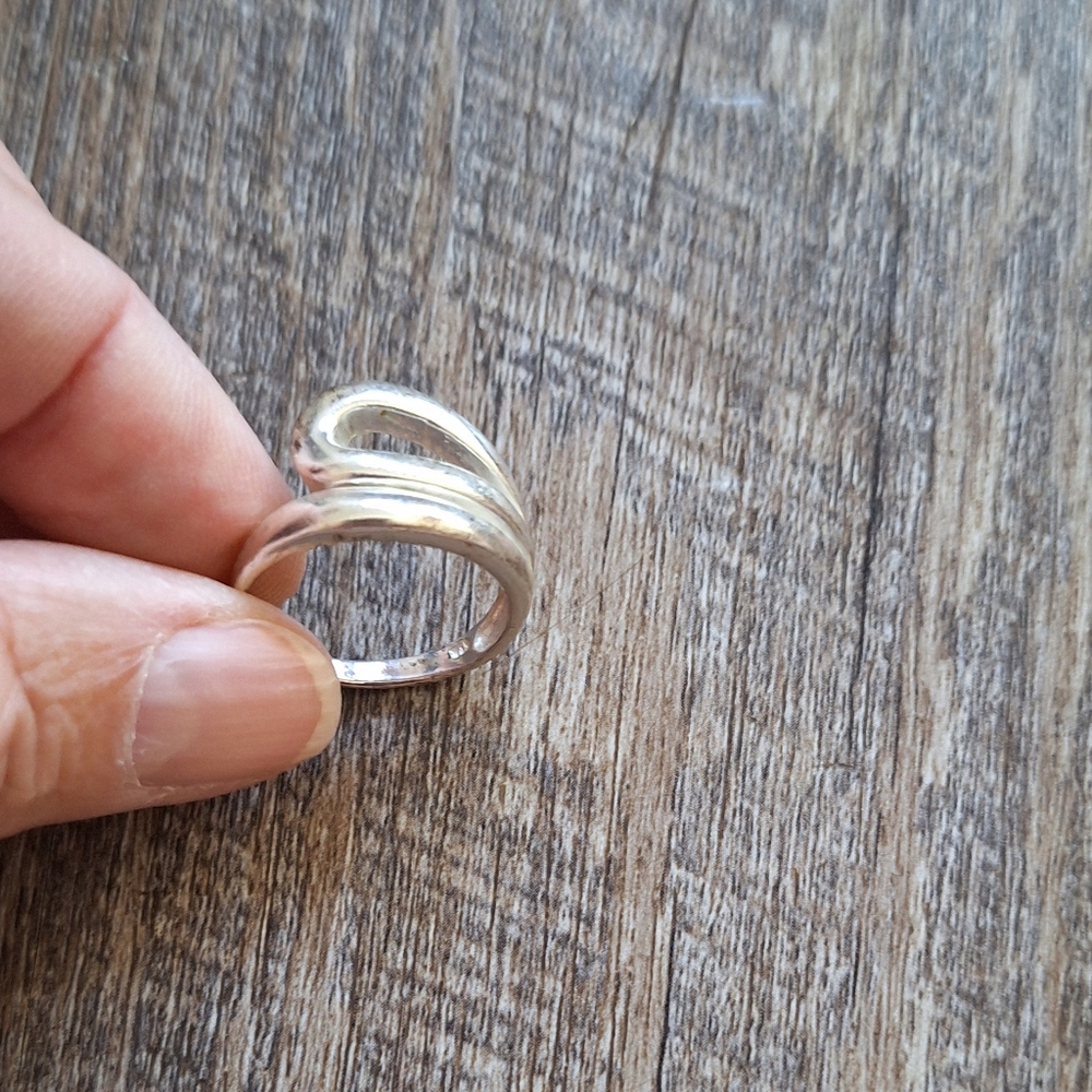 Elegant 925 Sterling Silver Women's Ring